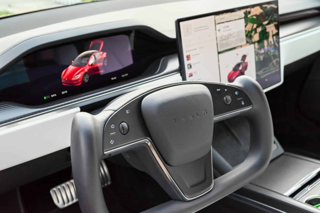 Tesla: Technologies de Conduite Autonome Bientôt Accessibles à D'autres Marques ? 85 Les technologies de conduite autonome de Tesla bientôt disponibles chez d’autres marques ?