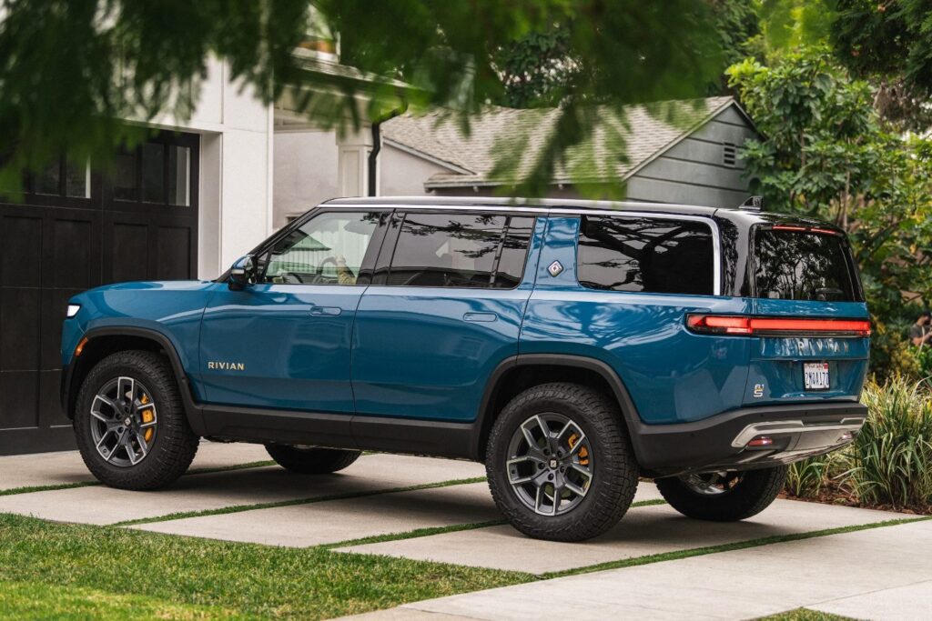 Rivian décolle avec son SUV électrique pendant que Fisker coule 143 Pendant que Fisker coule, Rivian décolle avec son SUV électrique