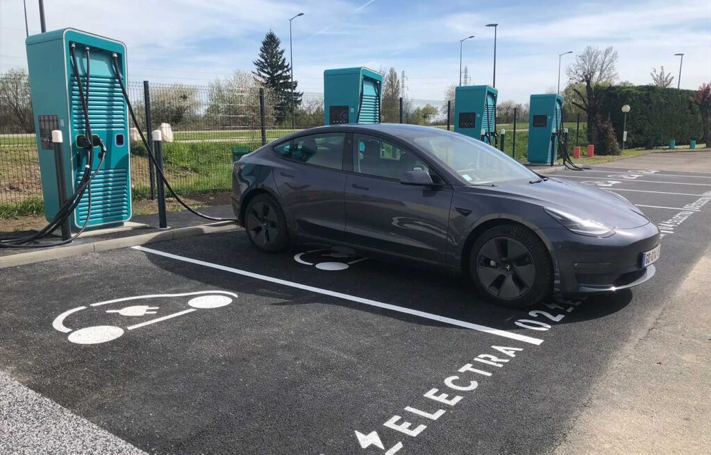 Electra lance nouvelle offre de bornes de recharge pour flottes électriques d'entreprises 55 Bornes de recharge : une nouvelle offre pour les flottes électriques des entreprises chez Electra