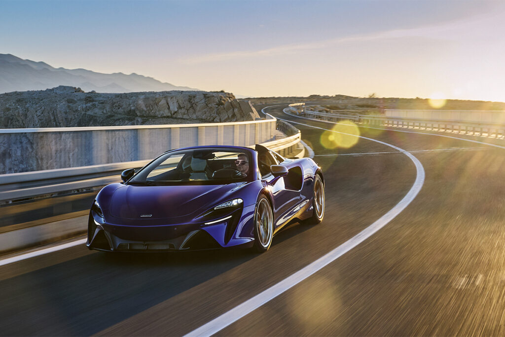McLaren Artura Spider: Hybride compétente de haut niveau 67 McLaren Artura Spider, Une hybride compétente.