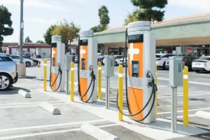 Camions électriques : les bornes de recharge de plus de 1000 kW prennent du service