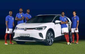 Avis aux fans de football : l’achat de ce Volkswagen ID.4 peut vous offrir un privilège rare