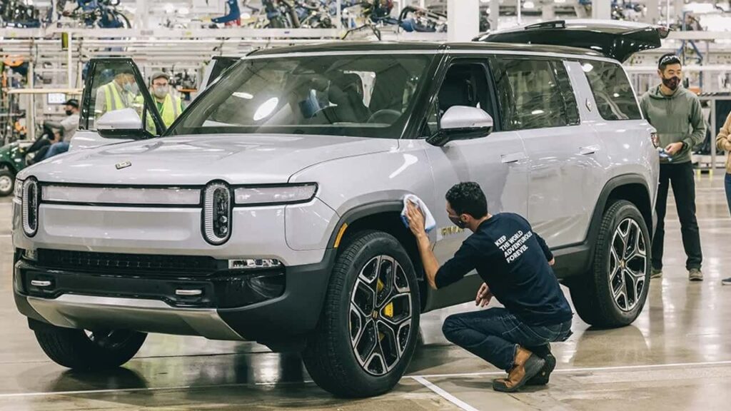 Rivian avance sur le marché électrique, en attente de ses prochains SUV 144 En attendant ses prochains SUV, Rivian continue de progresser sur le marché de l’électrique