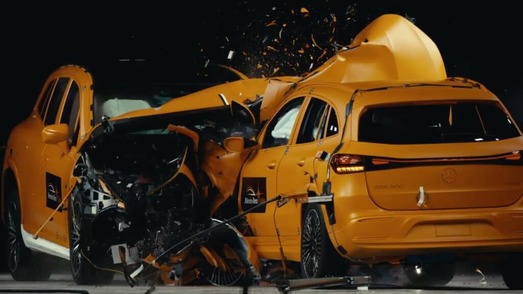 Coût de réparation des voitures électriques : surprise sur la facture 5 Réparer une voiture électrique coûte bien plus cher que prévu