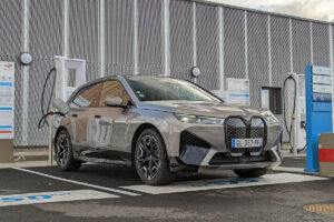 BMW annule une énorme commande de batteries pour ses voitures électriques
