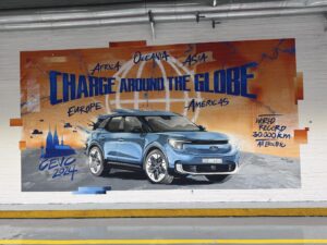 Ford recrute des anciens de Tesla et d’Apple pour développer une voiture électrique moins chère