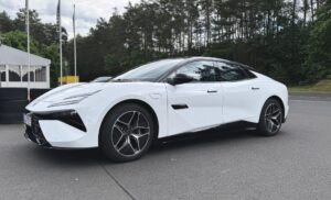 Exclusif – Lotus Emeya : nous avons assisté à une recharge de 10 à 80 % en 14 minutes (enfin presque)