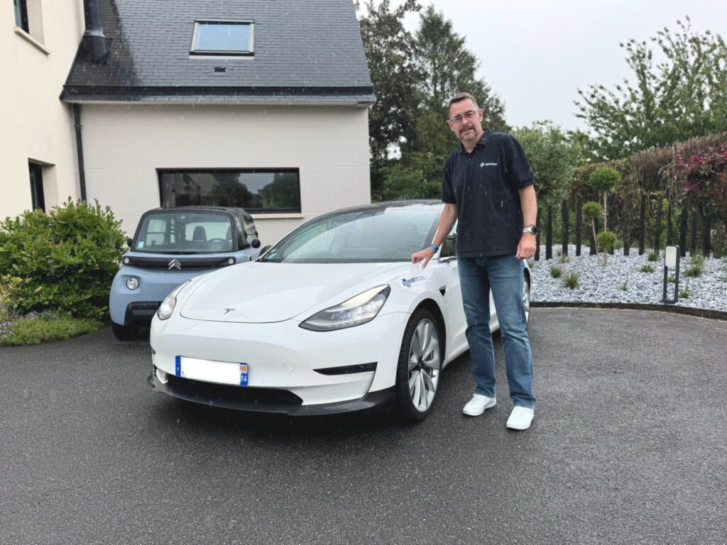 Le médecin en Tesla : un témoignage inspirant 12 Témoignage – Ce médecin se rend chez ses patients en Tesla Model 3 Performance