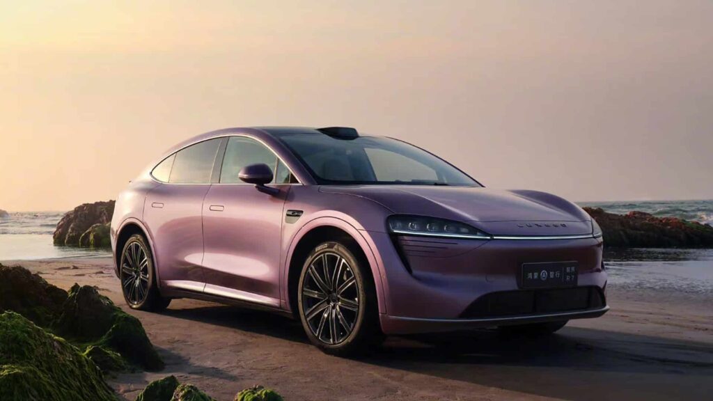 Huawei espère prendre Xiaomi de vitesse avec le SUV électrique Luxeed R7. 156 Luxeed R7