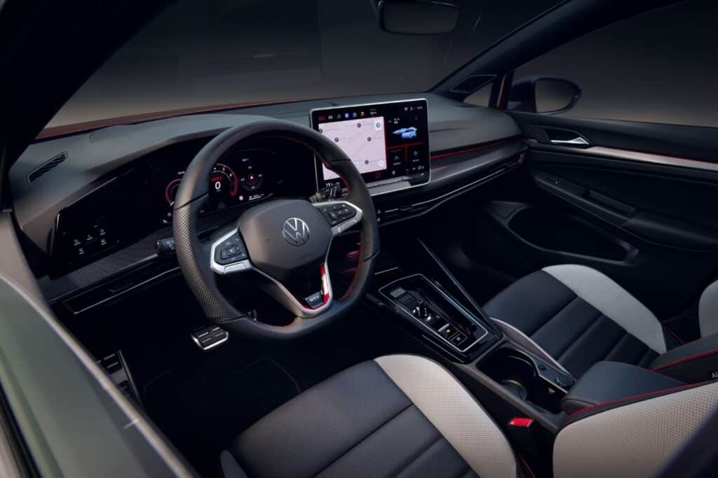 Volkswagen réinvestit dans les moteurs essence et diesel: pourquoi? 98 Chatgpt Volkswagen