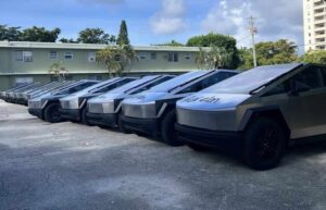 Des dizaines de Tesla Cybertruck vandalisés avec une insulte visant Elon Musk