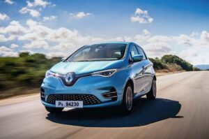 Même en occasion, la voiture électrique attire surtout des clients âgés et aisés