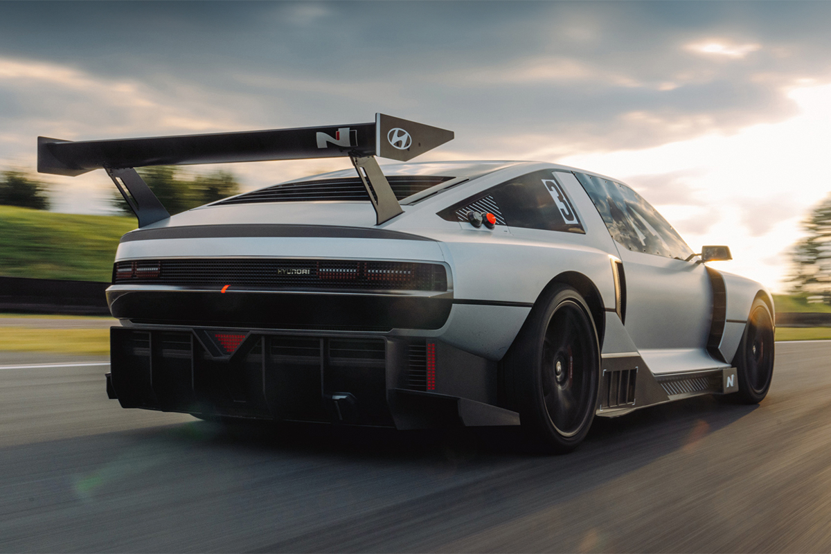 L'électrification automobile: la Chine et Cadillac en France, Ford F-150 Lightning SuperTruck 3 Hyundai