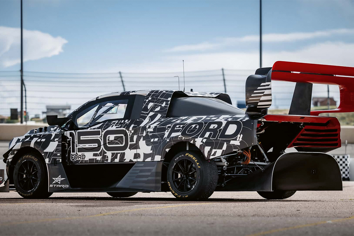 L'électrification automobile: la Chine et Cadillac en France, Ford F-150 Lightning SuperTruck 11 Ford F-150 Lightining SuperTruck