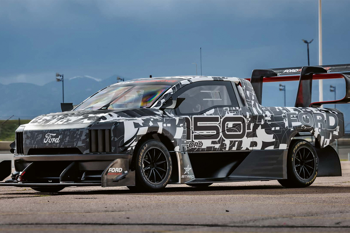 L'électrification automobile: la Chine et Cadillac en France, Ford F-150 Lightning SuperTruck 10 Ford F-150 Lightining SuperTruck