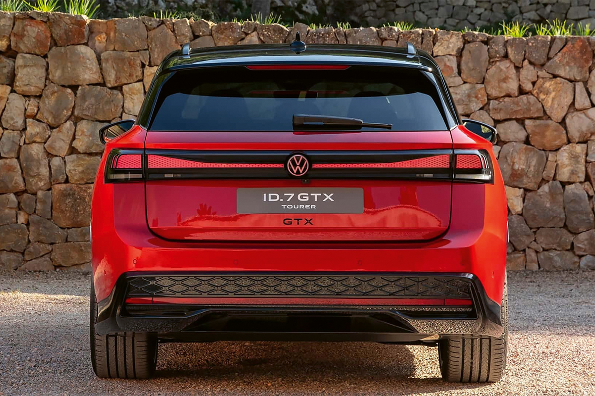 L'électrification automobile: la Chine et Cadillac en France, Ford F-150 Lightning SuperTruck 7 Volkswagen