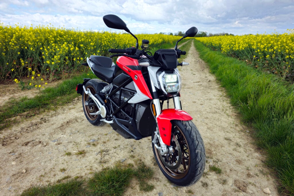 La meilleure moto électrique testée : Révolution ou impasse? 195 Test Zero SF/R