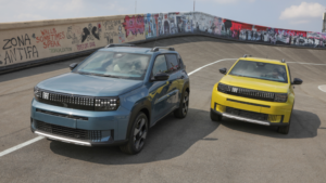 Voitures électriques : Stellantis se dit « prêt à affronter » les constructeurs chinois en Europe
