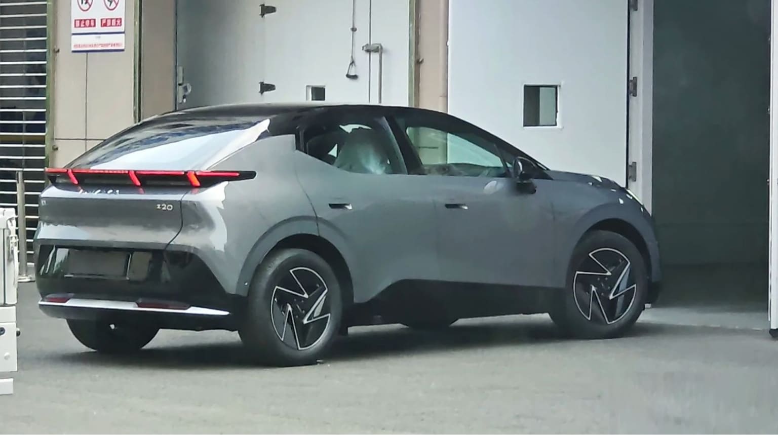 Geely lance un autre petit SUV électrique pour l'Europe : Lynk&Co Z20 1 Geely lance un autre petit SUV electrique pour lEurope