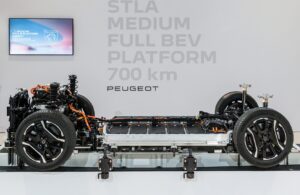 Stellantis va travailler avec le CEA pour améliorer les batteries de ses voitures électriques