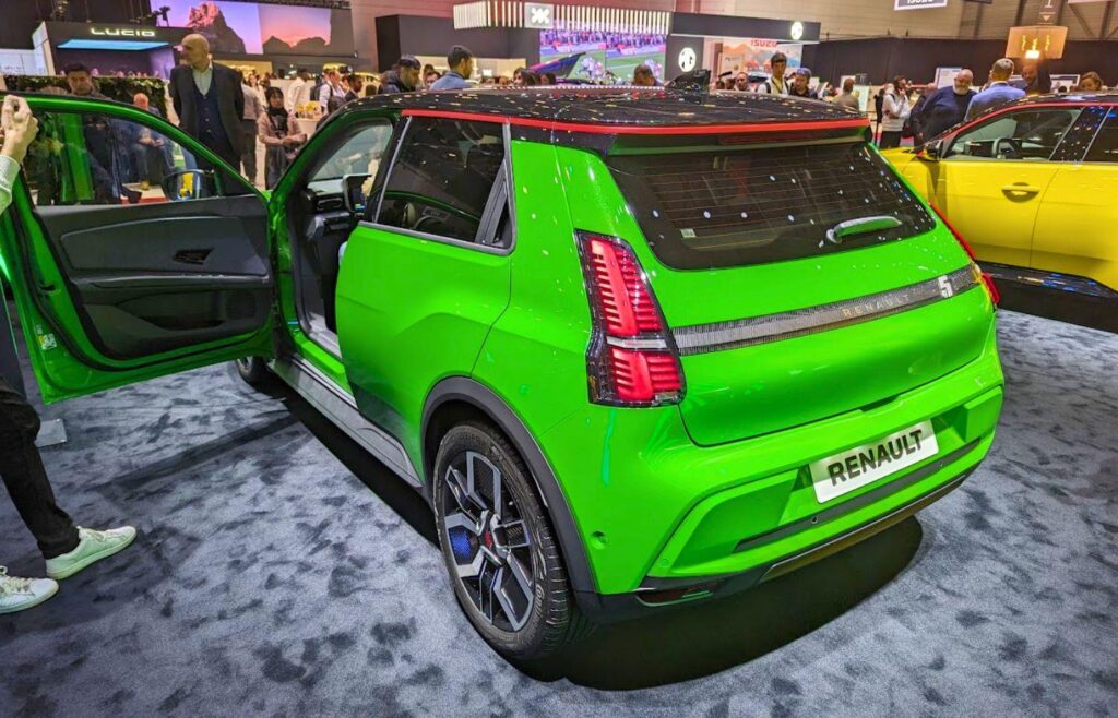 Les défauts cachés de la Renault 5 électrique 2 Renault 5 électrique : Les défauts que la marque essaie de cacher