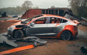 Une Tesla coûte aussi cher à réparer qu