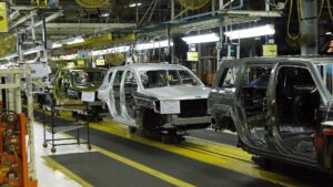 Les États-Unis dépensent 1,7 milliard de dollars pour convertir leurs usines automobiles à l’électrique