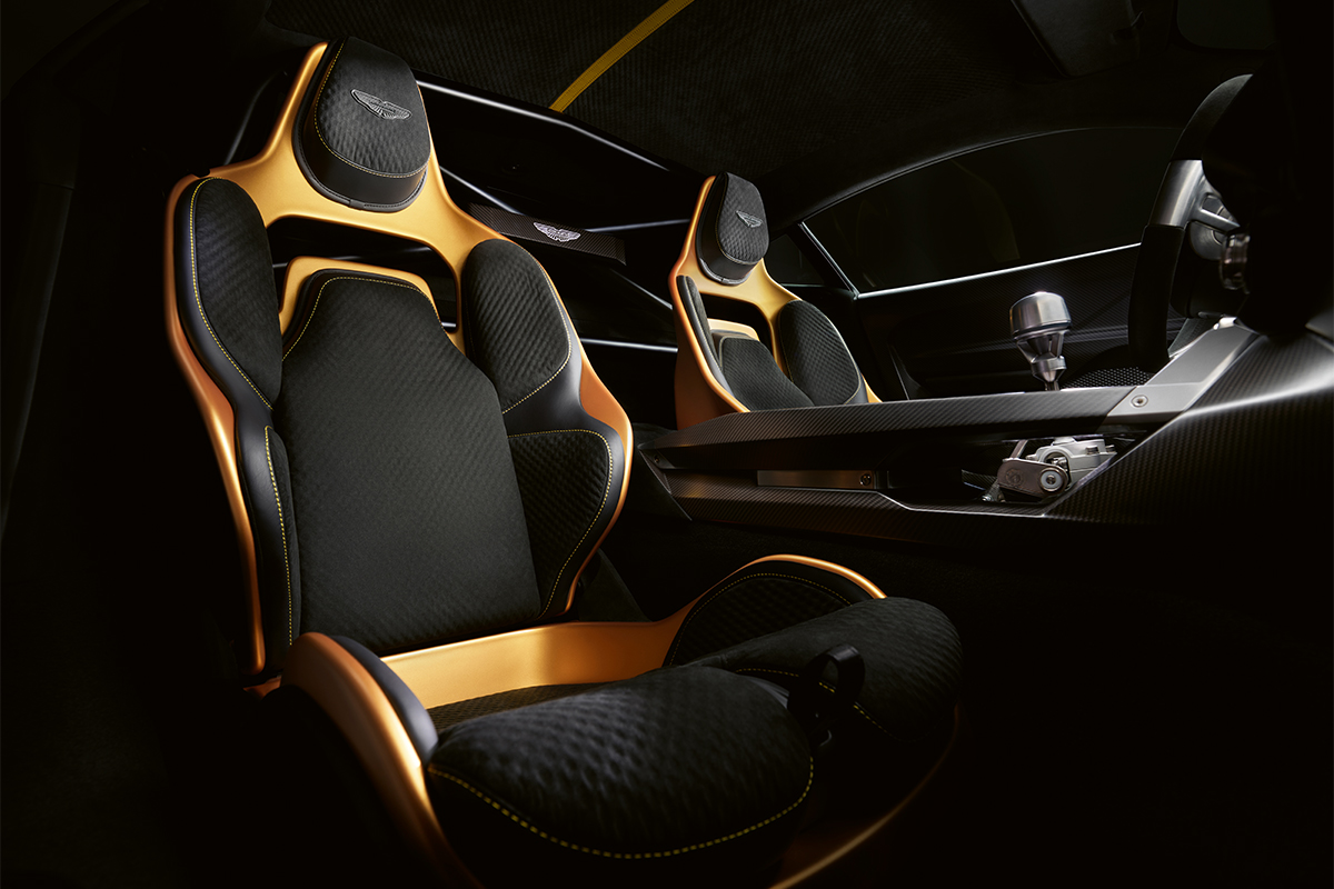 Fernando Alonso : La lubie de l'Aston Martin Valiant 4 Aston Martin Valiant