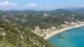 Corfou-grece-voitures-electriques-1 1724656355 589 Reflexion sur labsence de voitures electriques dans Corfou