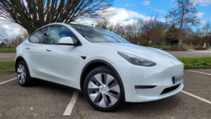 Tesla Model Y : une version 7 places bientôt disponible en Europe ?