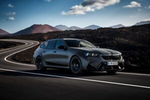 BMW M5 Touring : un break hybride rechargeable de plus de 700 ch !