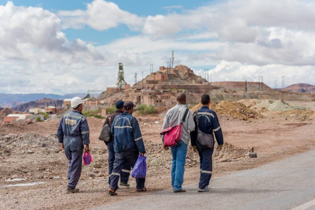 Scandale écologique et social des voitures électriques de BMW et Renault 214 Mine de Bou Azzer BMW Renault