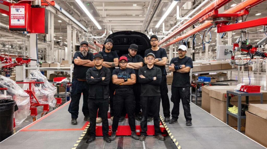 Tesla crée l'histoire avec 5 millions de voitures dans le monde 61 Tesla crée l