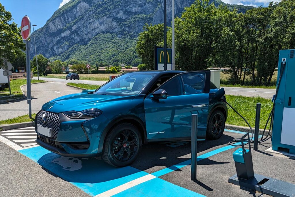 Roadtrip en Italie : Sylvain raconte son témoignage de voyage en DS3 électrique. 113 La DS3 E-Tense de Sylvain
