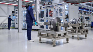 Batteries de voitures électriques : recyclage ou réduction