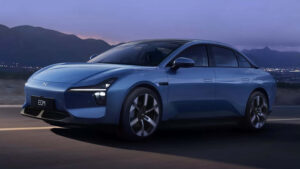 Xpeng dévoile sa nouvelle berline électrique à moins de 20 000 €, la Mona M03