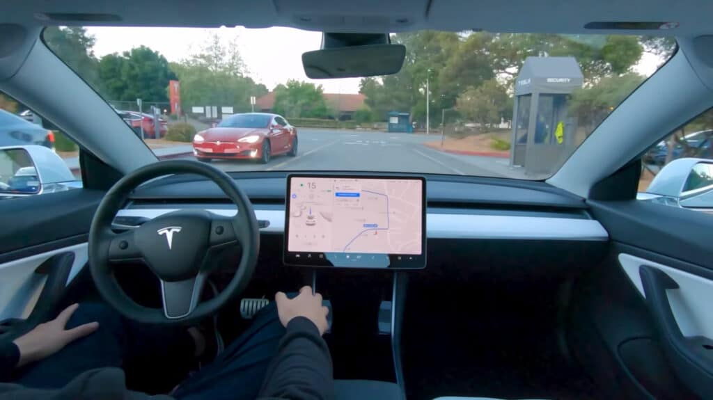 Conduite autonome révolutionnaire : bientôt disponible en Europe, Tesla FSD 243 Tesla sur le point de lancer sa plus grande innovation en Europe