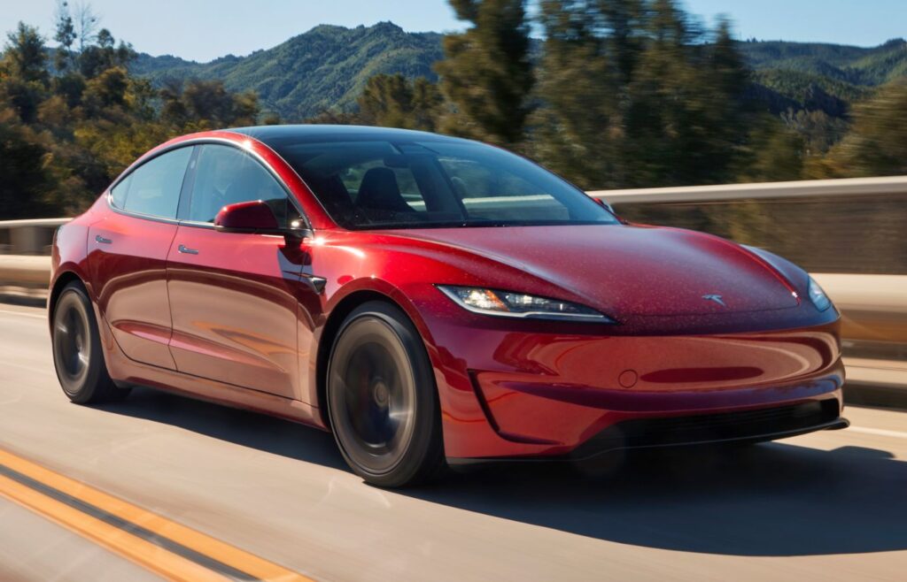 Tesla Model 3 Performance: 260 km/h - Performance ou Danger? 27 De 0 à 263 km/h en Tesla Model 3 Performance