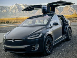 Le Tesla Model X Plaid avec un Track Mode : un SUV crédible sur circuit ?
