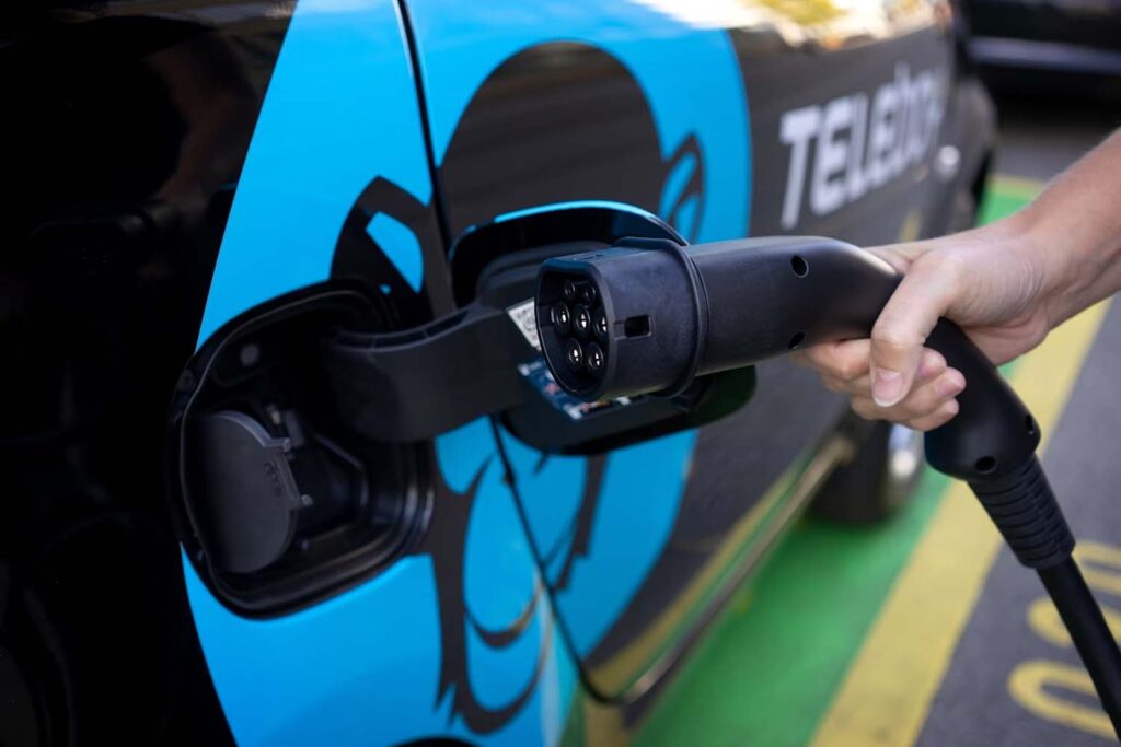 Les 3 principaux freins à l’achat d’une voiture électrique 53 Recharge voiture électrique