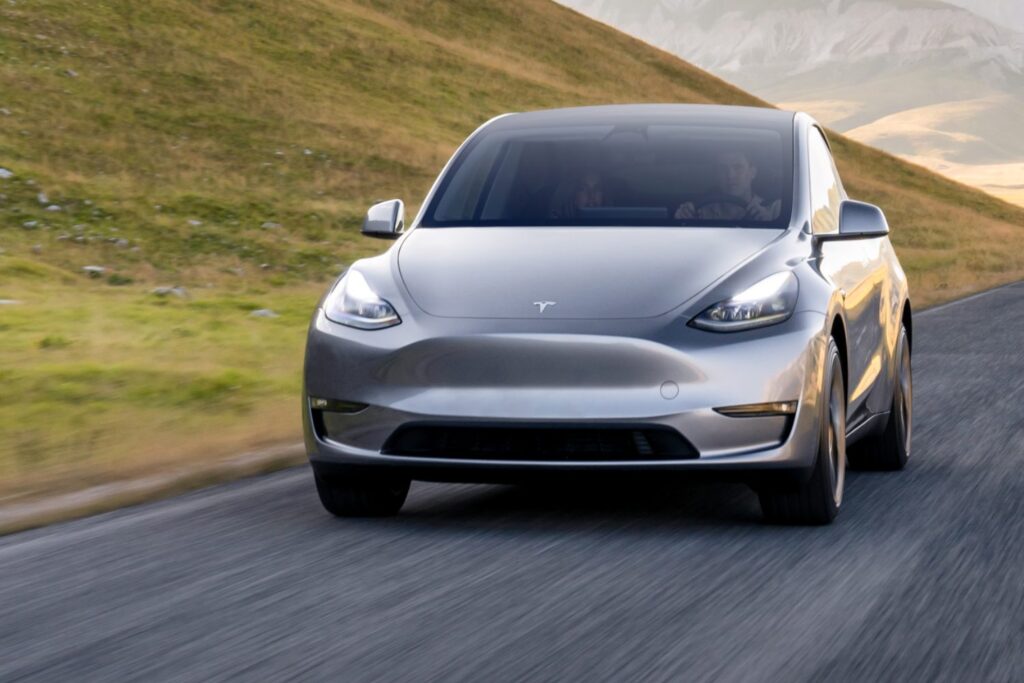 Nouveau Model Y de Tesla pour familles nombreuses ravies 125 Tesla Model Y