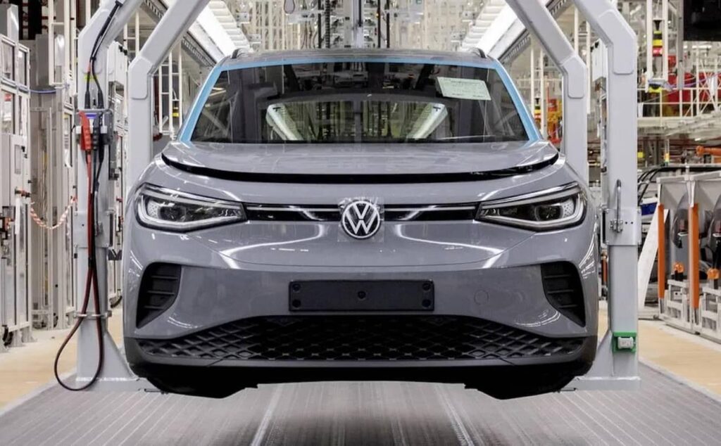 La fermeture inattendue d'une usine de voiture électrique Volkswagen 44 Volkswagen dans la tourmente : fermeture inattendue d