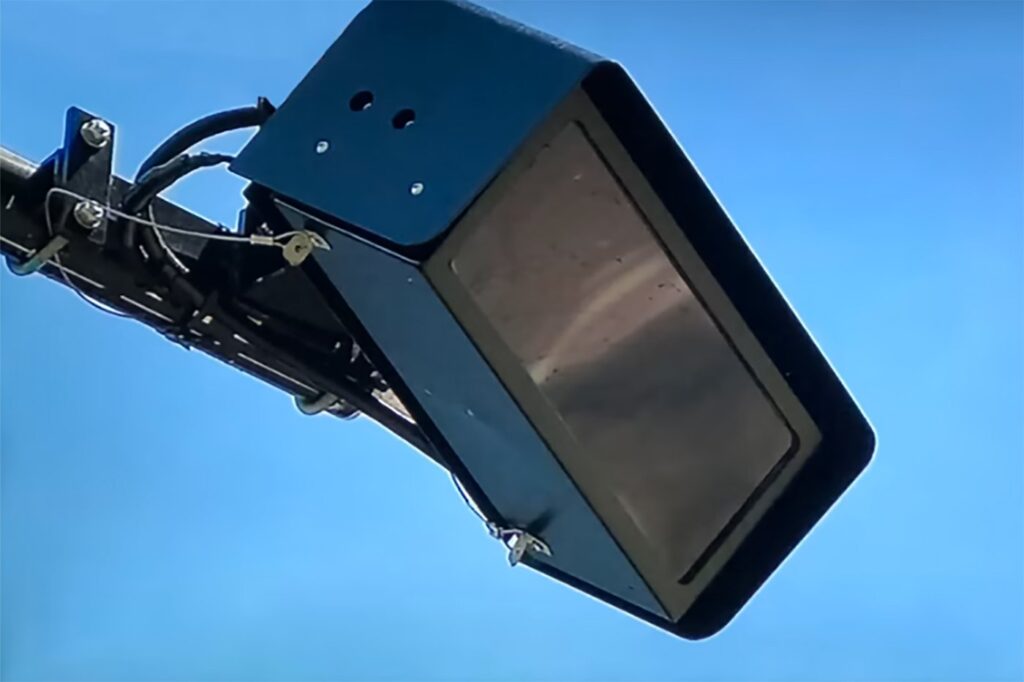 Le nouveau radar pour détecter les conducteurs ayant bu un coup de trop 13 Caméra radar Heads up