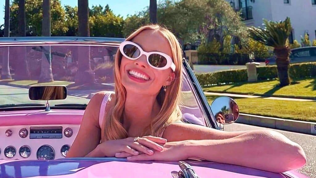 Margot Robbie avait prédit le succès de la voiture électrique il y a 6 ans 28 Margot Robbie l