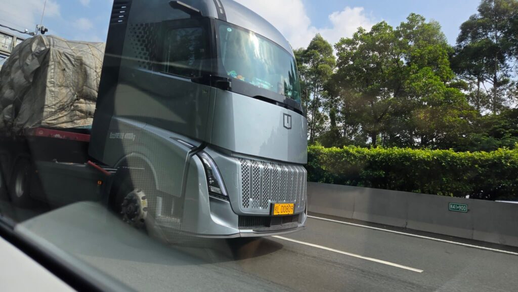 Après les voitures électriques, les Chinois veulent conquérir le marché des camions électriques 36 Photo de Valentin Cimino