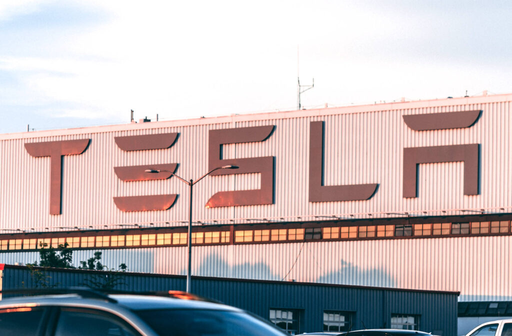 Tesla construit un nouveau laboratoire de tests de collision aux États-Unis 112 Tesla construit un nouveau laboratoire de tests de collision aux Etats-Unis