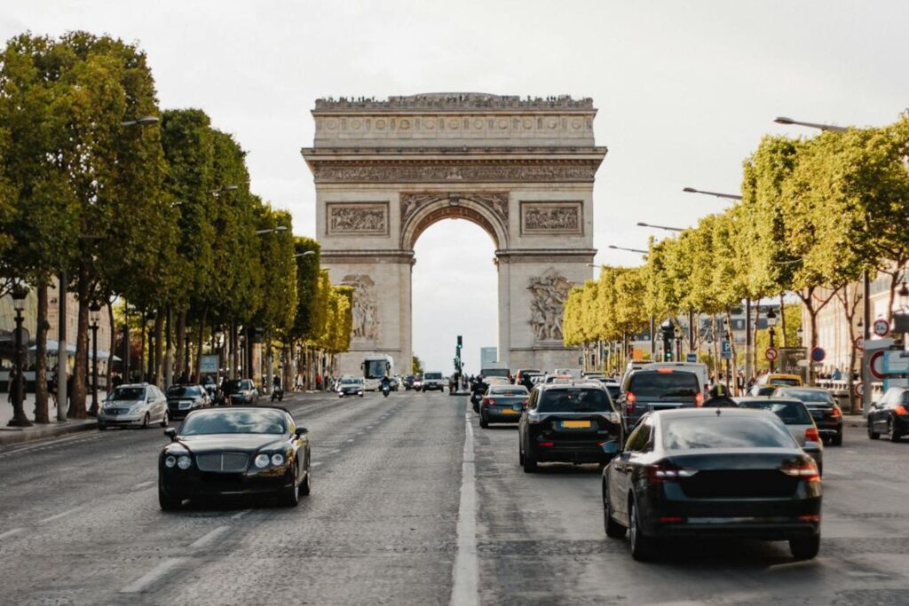 Ces voitures seront interdites sur les routes à partir du 1er janvier 2025 122 Voitures Ville Paris