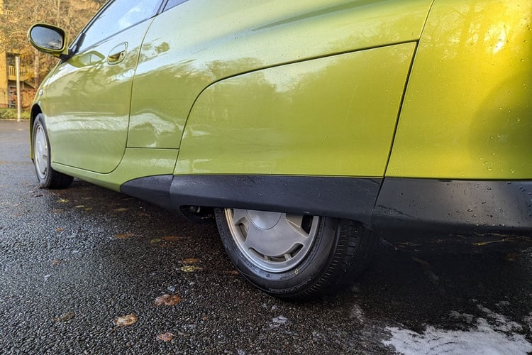 Essai-Retro-Honda-Insight-2000-05 1736881405 718 Essai retro La Honda Insight soucoupe volante ecologique