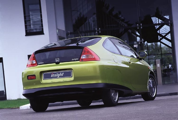 Essai-retro-Honda-Insight-IMA-25 1736881405 945 Essai retro La Honda Insight soucoupe volante ecologique