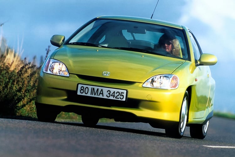 Essai-retro-Honda-Insight-IMA-08 1736881406 884 Essai retro La Honda Insight soucoupe volante ecologique